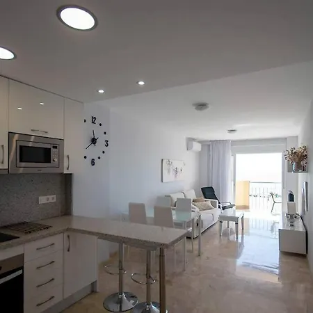 Beachfront Апартаменти Фуенхірола